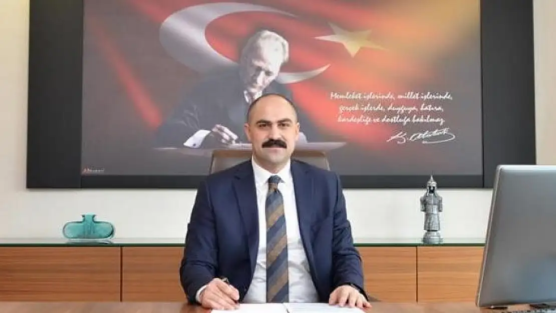 Dr. Öğr Üyesi Avni Uygar SEYHAN, T.C Sağlık Bakanlığı Kamu Hastaneleri Genel Müdürü oldu.