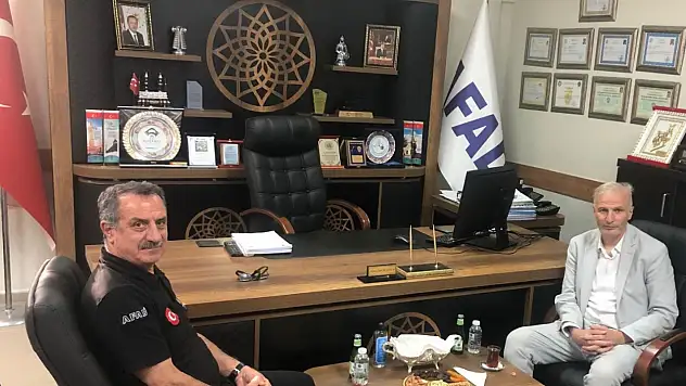 ATUDER Başkanı Prof. Dr. Başar CANDER, Siirt İl Afet ve Acil Durum Müdürü Sayın M. Cahit AKKOYUN'u makamında ziyaret etti.