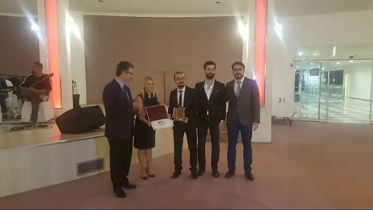 'Acil Tıp Stajında En Başarılı İntern Doktor' ödülü