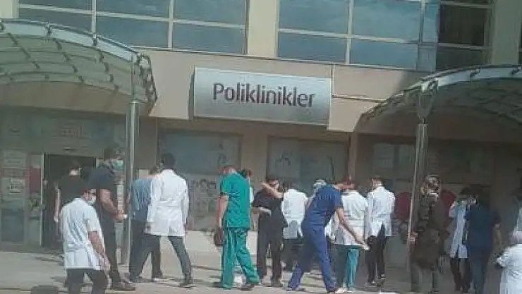Sağlık personeli maske bıraktı!