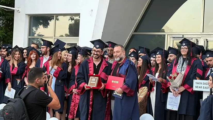 Yakındoğu Üniversitesi Tıp Fakültesi 2024 - 2025 Eğitim Öğretim Yılı' Acil Servis Stajında Yılın En Başarılı intern Doktor' Ödülüne Dr. Mateo TOSCA layık görüldü.