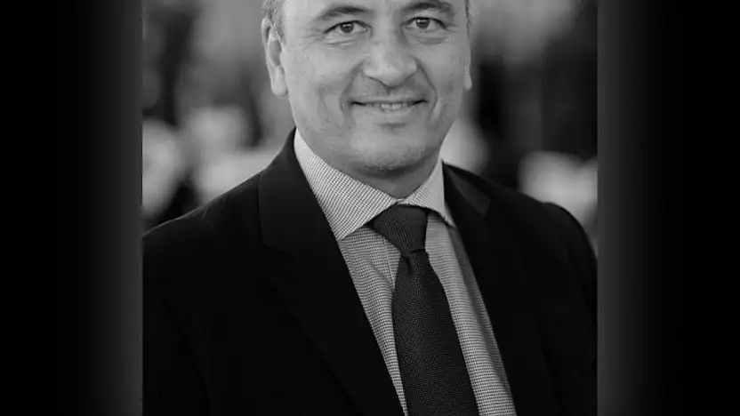 Prof. Dr. Eric REVUE vefat etti.